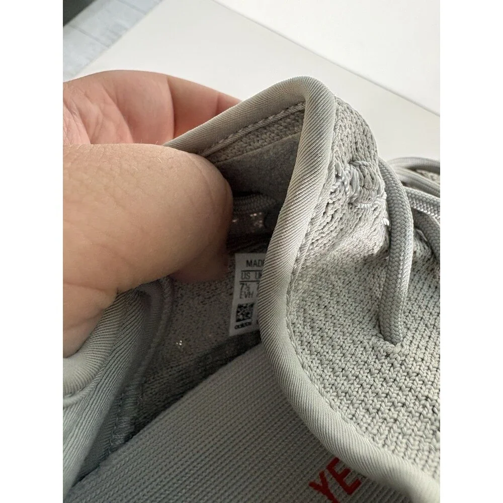 Adidas Yeezy Boost 350 V2 FX9017 Tail Light Grey Primeknit Sneakers Mens Sz 7.5